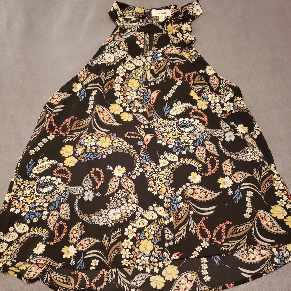 Sleeveless blouse
